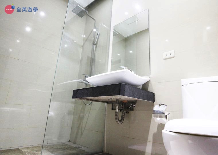 《IDEA Cebu 語言學校》校外宿舍 BIG HOTEL 飯店，乾濕分離的衛浴