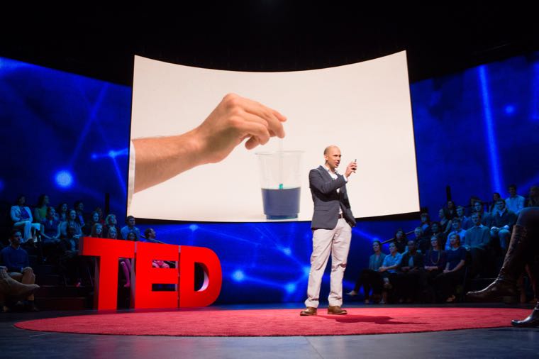 ▲ TED Talk 網站的影片以演講為主，主題非常多元，講者經常是行業專家，除了讓你練習英文聽力、口說，還可以學到各行各業的知識喔！