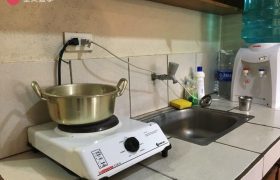 《Baguio JIC 語言學校》強化口說＆雅思校區 (PSI) 的宿舍有廚房，還有爐子可以讓學生煮泡麵吃！超方便！