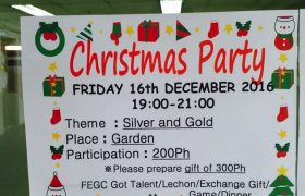 《First English 語言學校》「Christmas Party 聖誕節派對」，有交換禮物的活動～