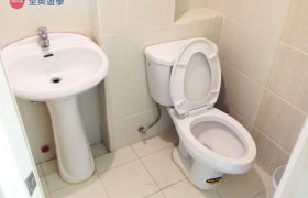 《Baguio JIC 語言學校》斯巴達初級英文校區 (IB) 學生宿舍廁所＆衛浴設備