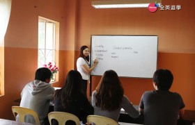 HELP Longlong 語言學校  一對四小班團體課