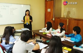 HELP Longlong 語言學校  青少年小班團體課